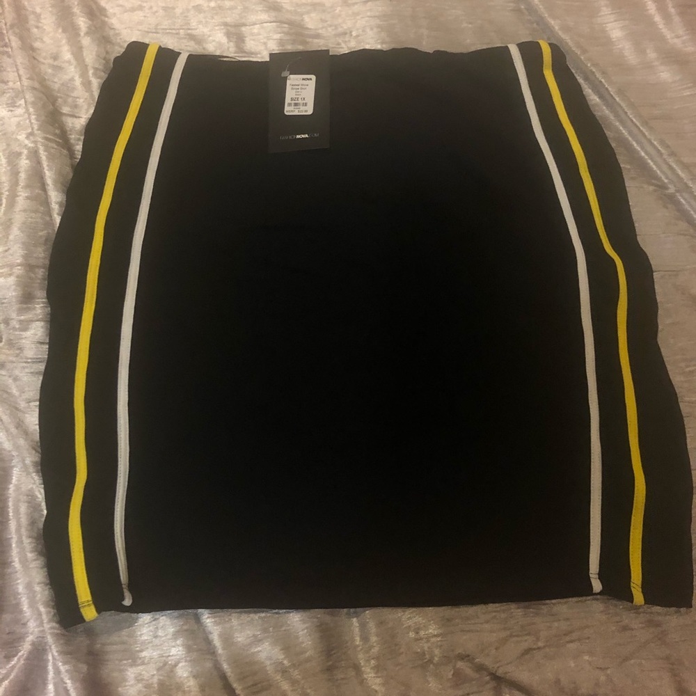 🆕 Fashion Nova White & Yellow Striped Mini